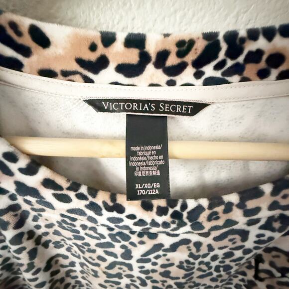 VICTORIA'S SECRET | Velour Velvet Sweatshirt Animal Print Pullover Leopard | XL - Picture 4 of 6